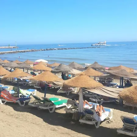 Estudio De Ensueño A Pie De Playa En En El Skol * Marbella